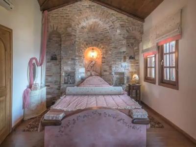 To Stefani tis Makrinas - 60