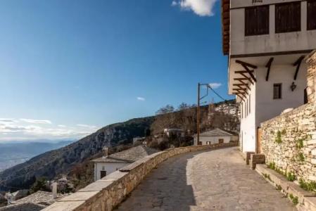 To Stefani tis Makrinas - 138