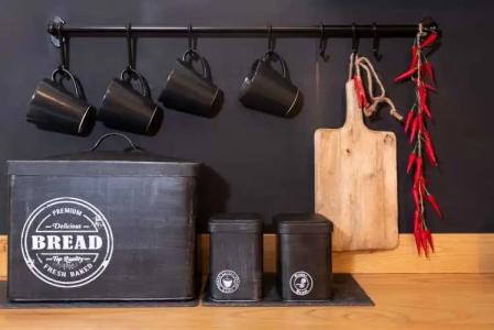 To Stefani tis Makrinas - 25