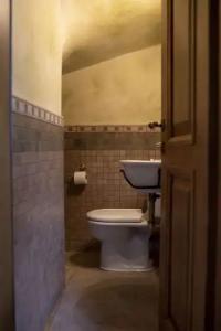 To Stefani tis Makrinas - 79