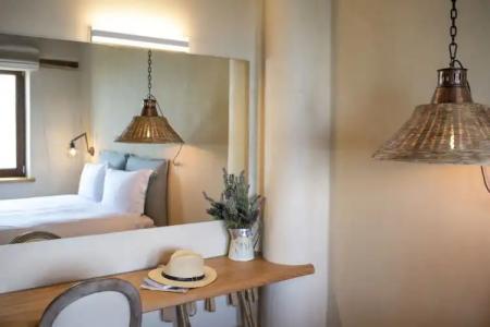 To Stefani tis Makrinas - 107