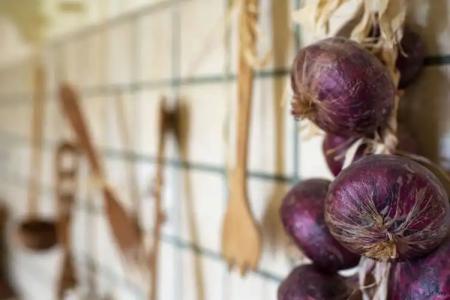 To Stefani tis Makrinas - 75