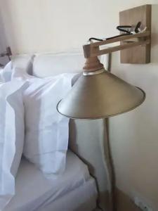 To Stefani tis Makrinas - 84