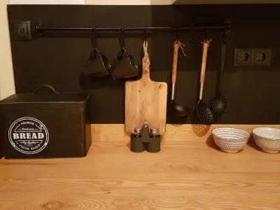 To Stefani tis Makrinas - 103