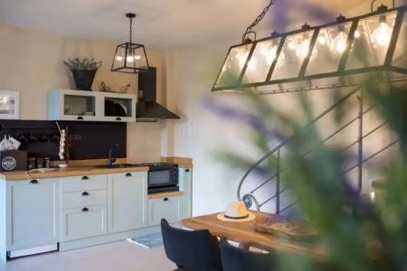 To Stefani tis Makrinas - 113