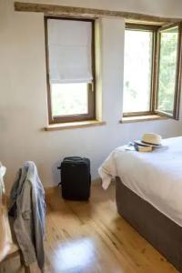 To Stefani tis Makrinas - 100