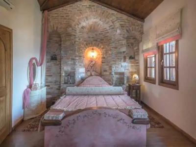 To Stefani tis Makrinas - 15