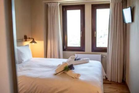 To Stefani tis Makrinas - 152