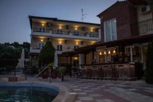 Hotel «Ilios», Криопиги