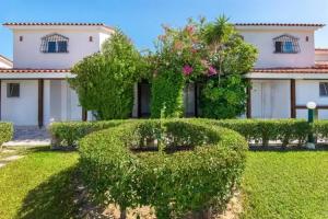 Апарт-отель «Elefteria Apts & Suites», Колимбия