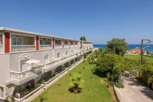 Belussi Beach Hotel & Suites, Кипсели
