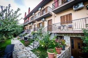 Отель «Enastron», Калаврита