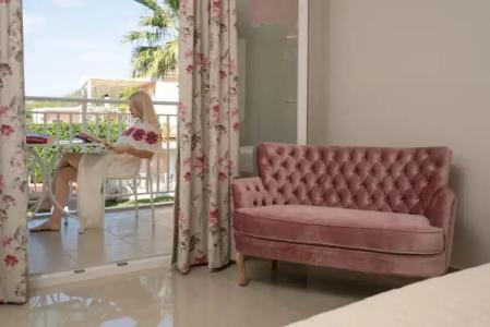 Aeolos Boutique and Suites - 6