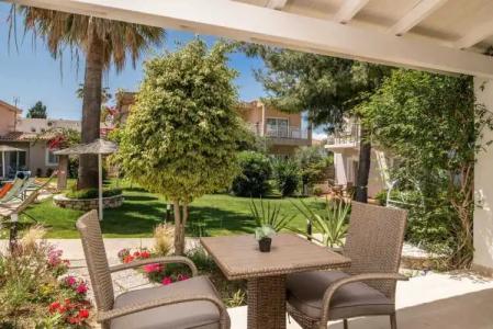 Aeolos Boutique and Suites - 41