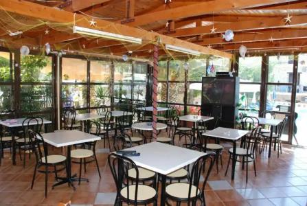 Two Brothers Studios & Apts - 14