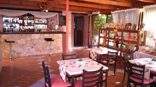 Two Brothers Studios & Apts - 17