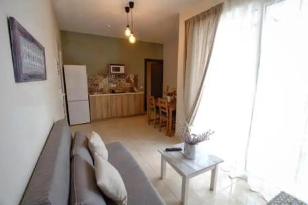 Two Brothers Studios & Apts - 35