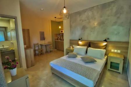 Two Brothers Studios & Apts - 24