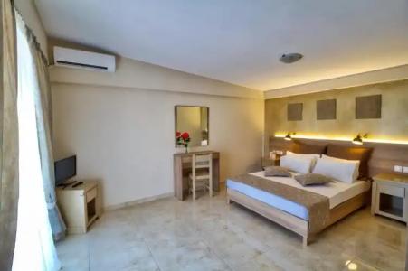 Two Brothers Studios & Apts - 43