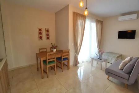 Two Brothers Studios & Apts - 37