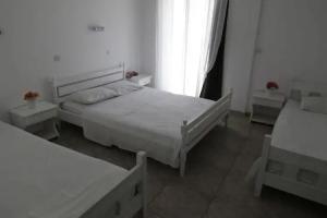 Armadoros Hotel / Ios Backpackers, Хора