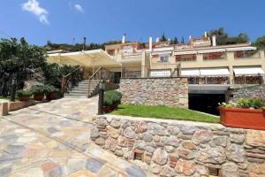 Отель «Ilia Mare», Лутра-Эдипсу