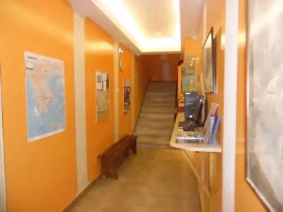 Zeus Hostel - 18