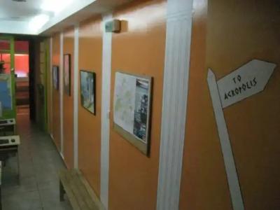 Zeus Hostel - 10