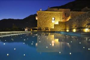 Гостевой дом «Elafivolia Arachova Suites», Арахова