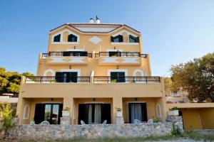 Vasilaras Hotel, Скала