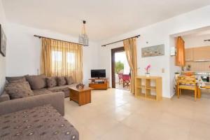 Melfe Villas, Пефки