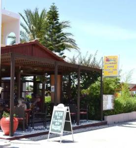 Sea View Studios - 11