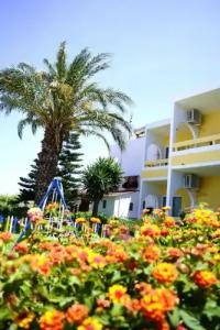 Sea View Studios - 12