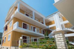 Апарт-отель «Summertime Inn»