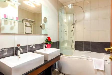 President Split - 38