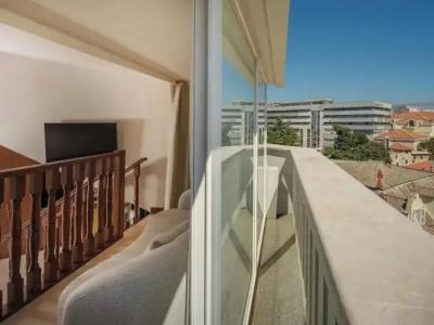 President Split - 98