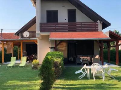Mária Villa - 16