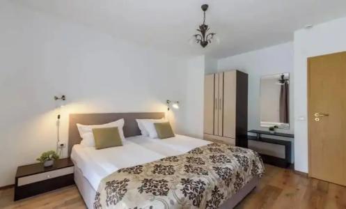 Grand Royale Apartment Complex & Spa - 63