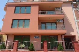 Adri Guest House, Несебр