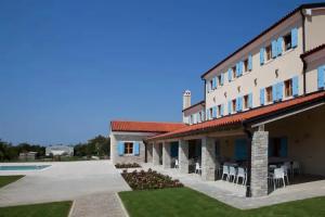 Velanera Hotel & Restaurant, Медулин
