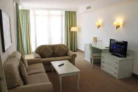 Helena Park - Ultra All Inclusive - 89