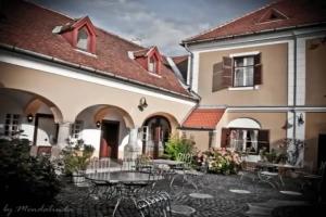 Gombás kúRia Mansion Boutique b&b, Балатонфюред