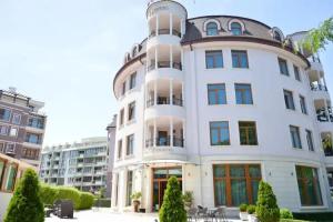 Kristel Hotel, Св. Константин и Елена