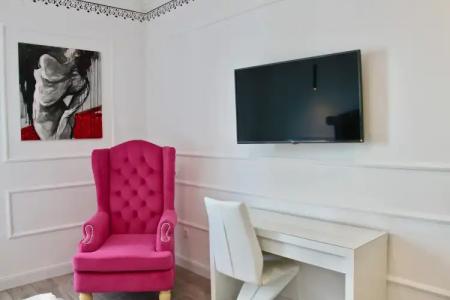 Galeria Valeria Seaside Downtown - MAG Quaint & Elegant Boutiques - 99