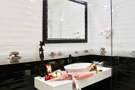 Galeria Valeria Seaside Downtown - MAG Quaint & Elegant Boutiques - 100