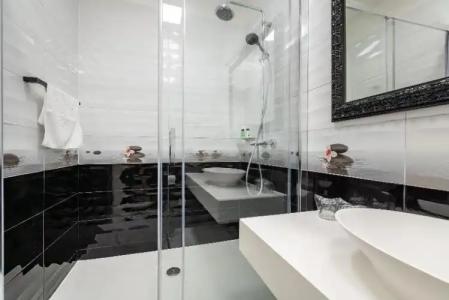 Galeria Valeria Seaside Downtown - MAG Quaint & Elegant Boutiques - 89