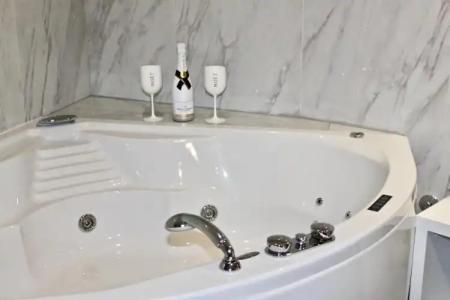 Galeria Valeria Seaside Downtown - MAG Quaint & Elegant Boutiques - 48