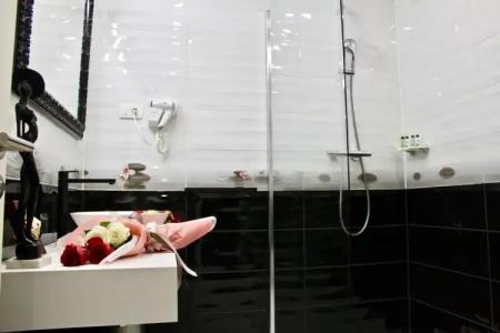 Galeria Valeria Seaside Downtown - MAG Quaint & Elegant Boutiques - 101