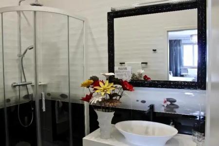 Galeria Valeria Seaside Downtown - MAG Quaint & Elegant Boutiques - 193