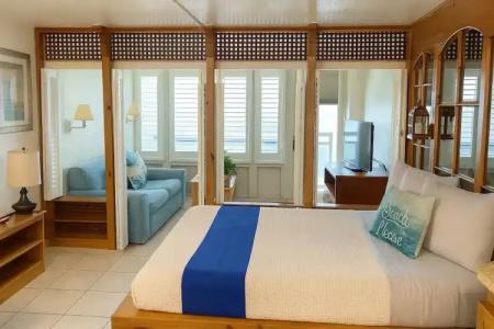 Georgian Inn Beach Club - 25